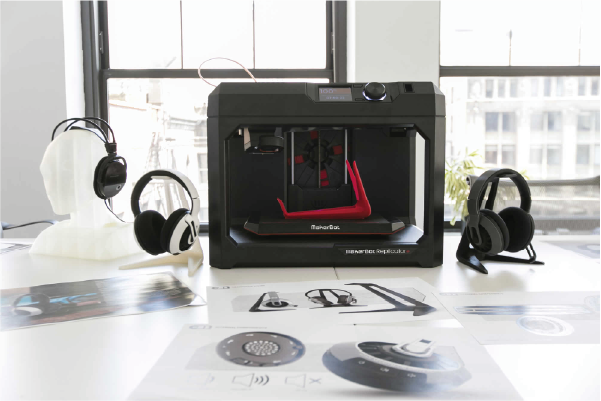 3D принтер по пластику Makerbot Replicator Plus - 3
